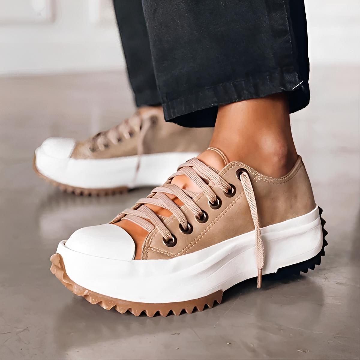 Caitlin - Chaussures Basses Raffinées