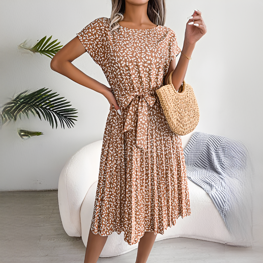 Lyka - Robe élégante d'été à manches courtes pour femmes