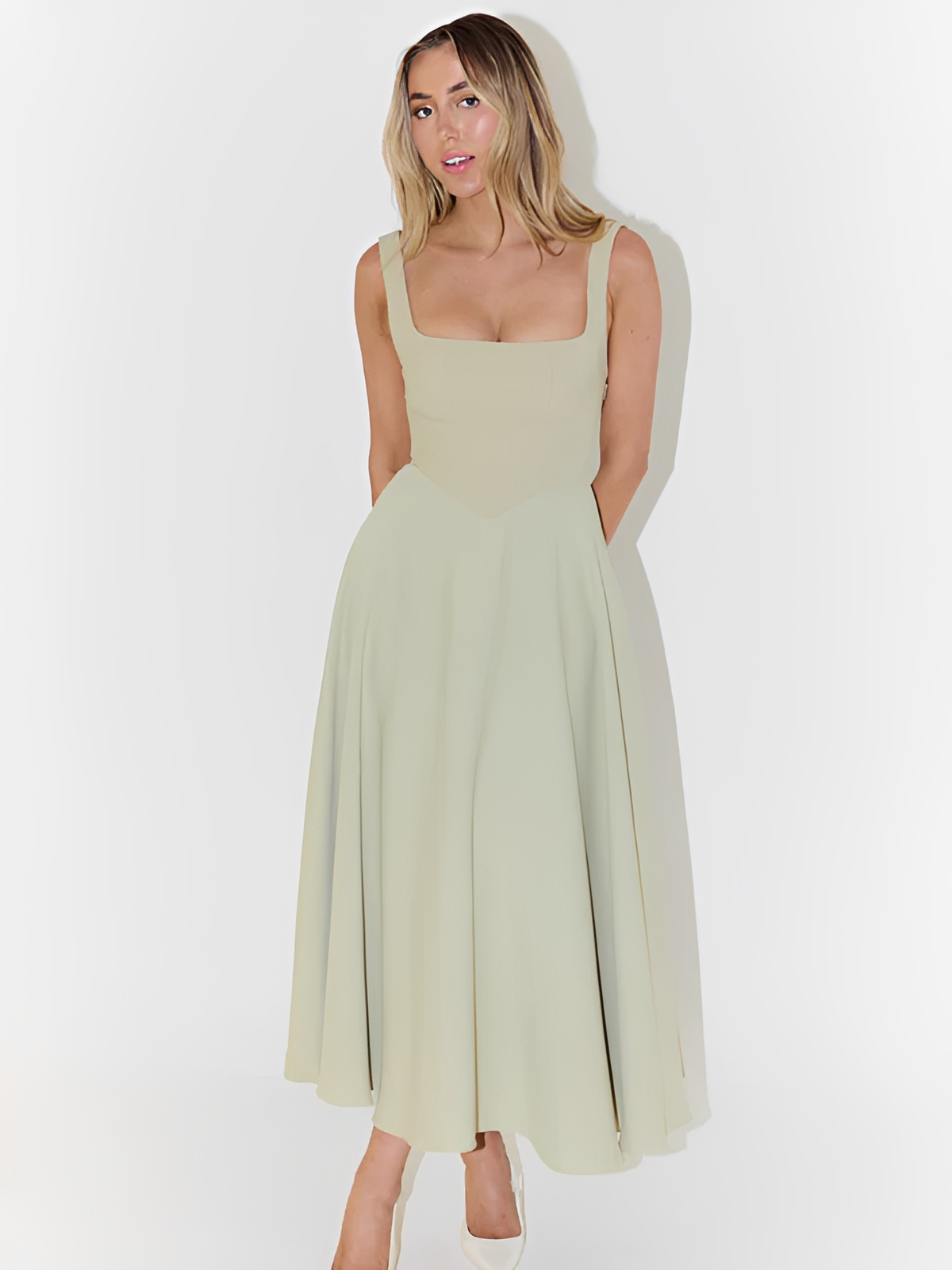 Julia - Robe Midi Chic à Col Carré