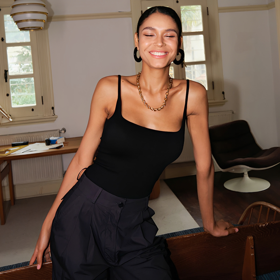 Deborah - Top Chic Sans Manches