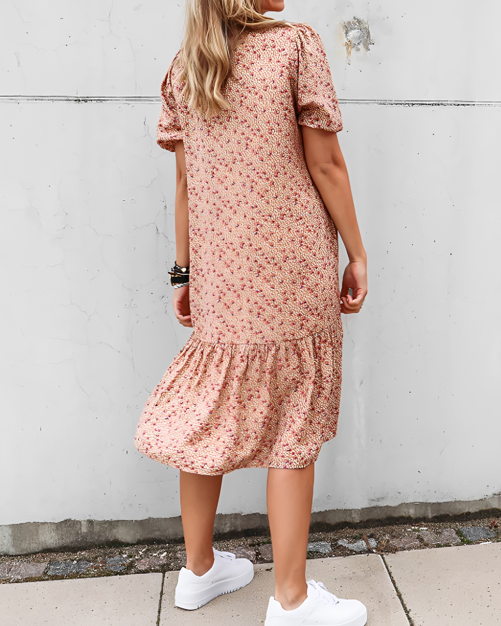 Rhiannon - Élégante robe midi à col en V