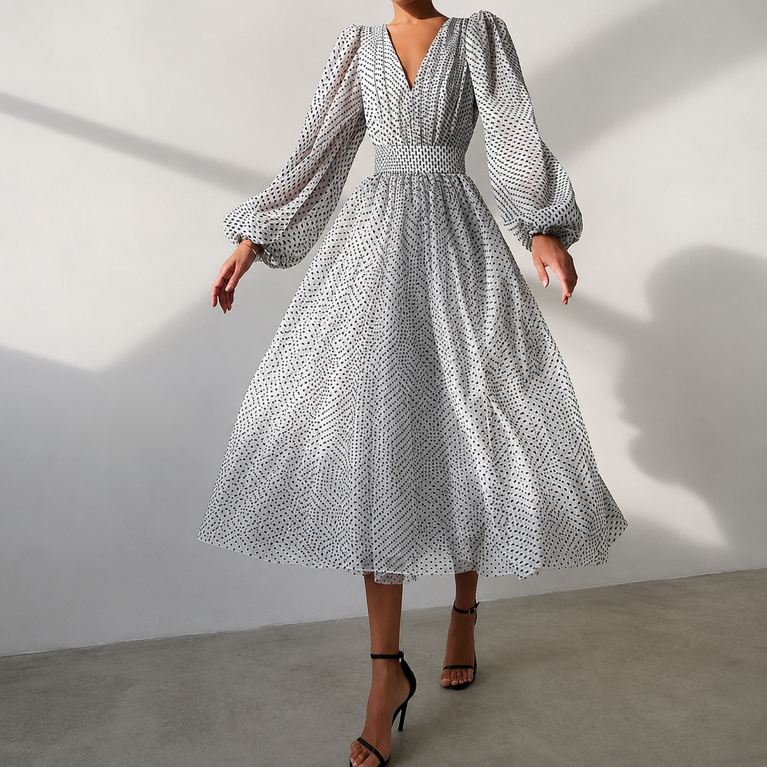 Emina - Élégante Robe à Col en V et Manches Longues
