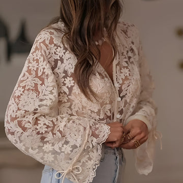 Alexia - Blouse Élégante avec Broderies Florales