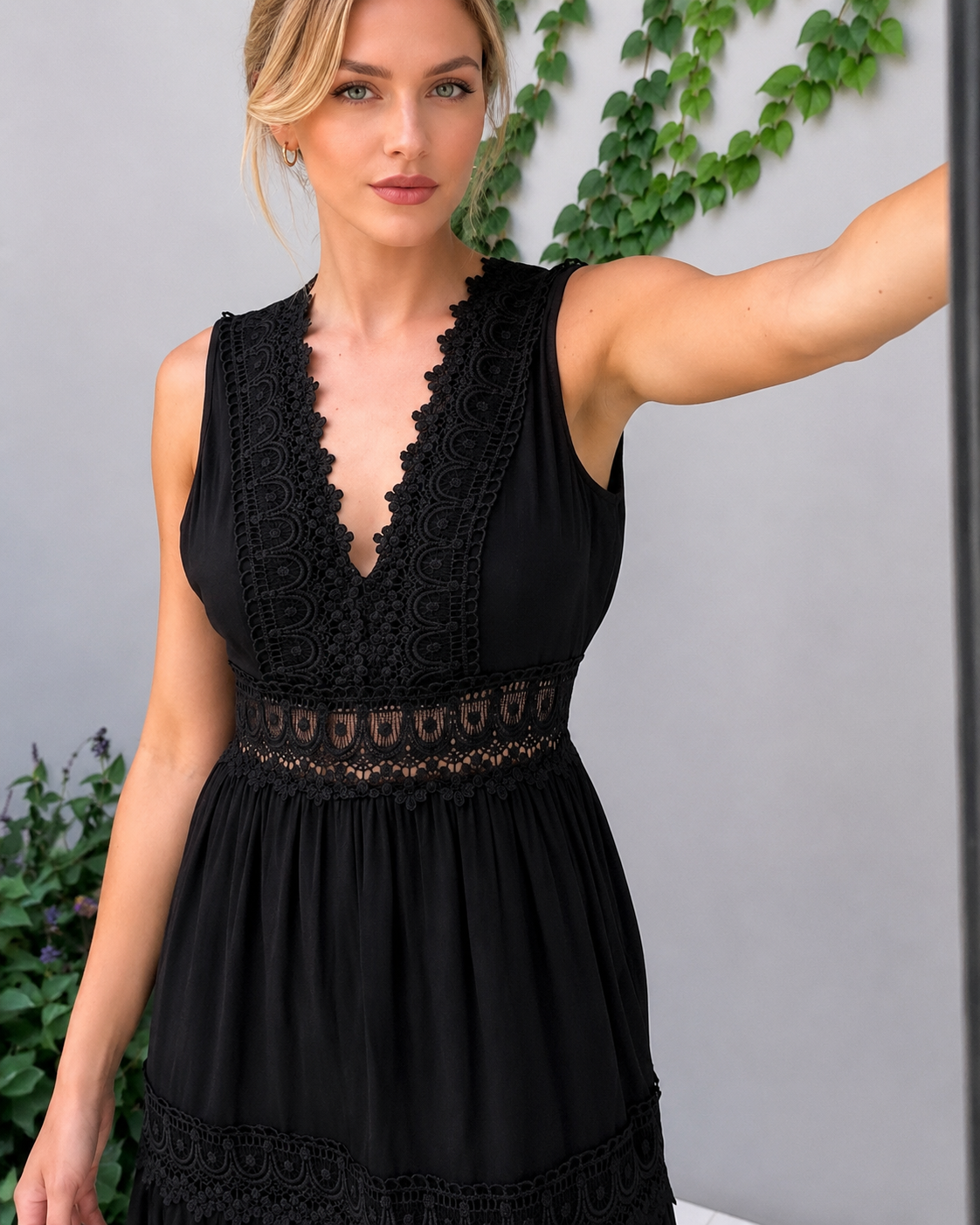Shaquira - Robe Chic à Décolleté en V
