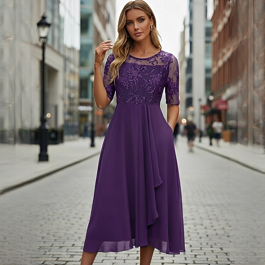 Victoria - Robe Élégante avec Dentelle Ouverte