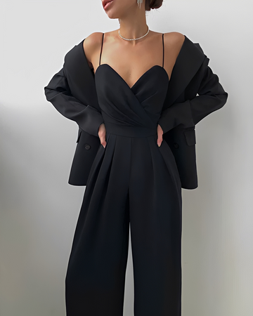 Rebecca - Tenue Élégante et Sophistiquée