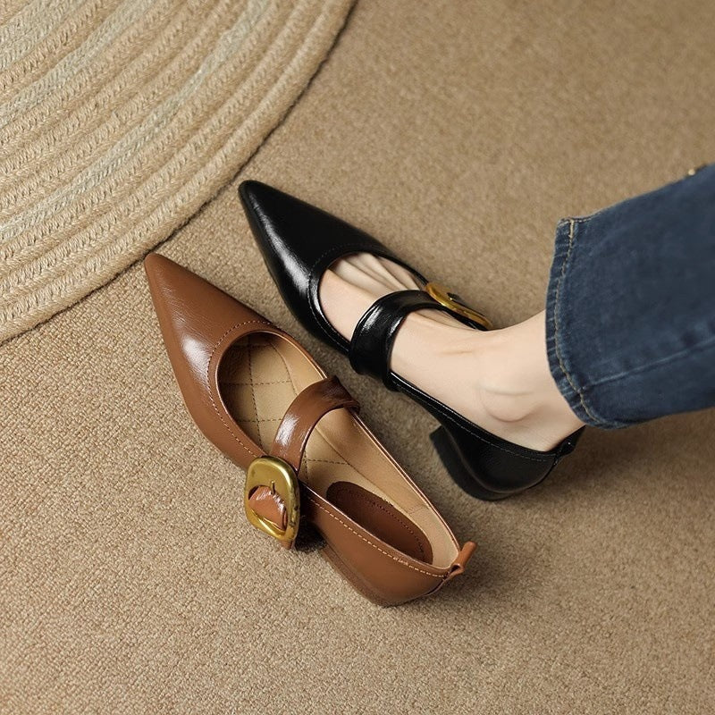 Teegan - Chaussures plates à bout pointu avec talon bas