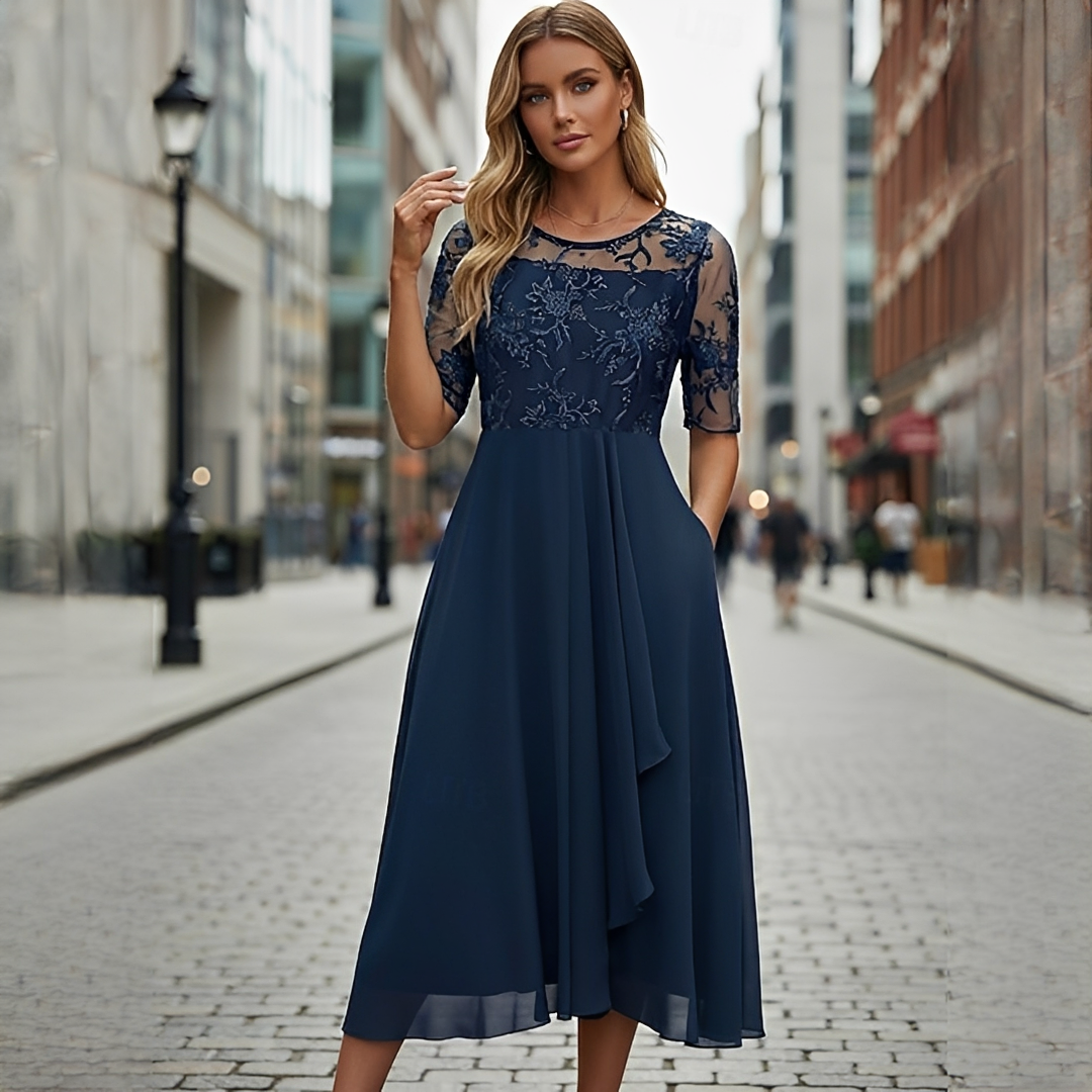 Victoria - Robe Élégante avec Dentelle Ouverte