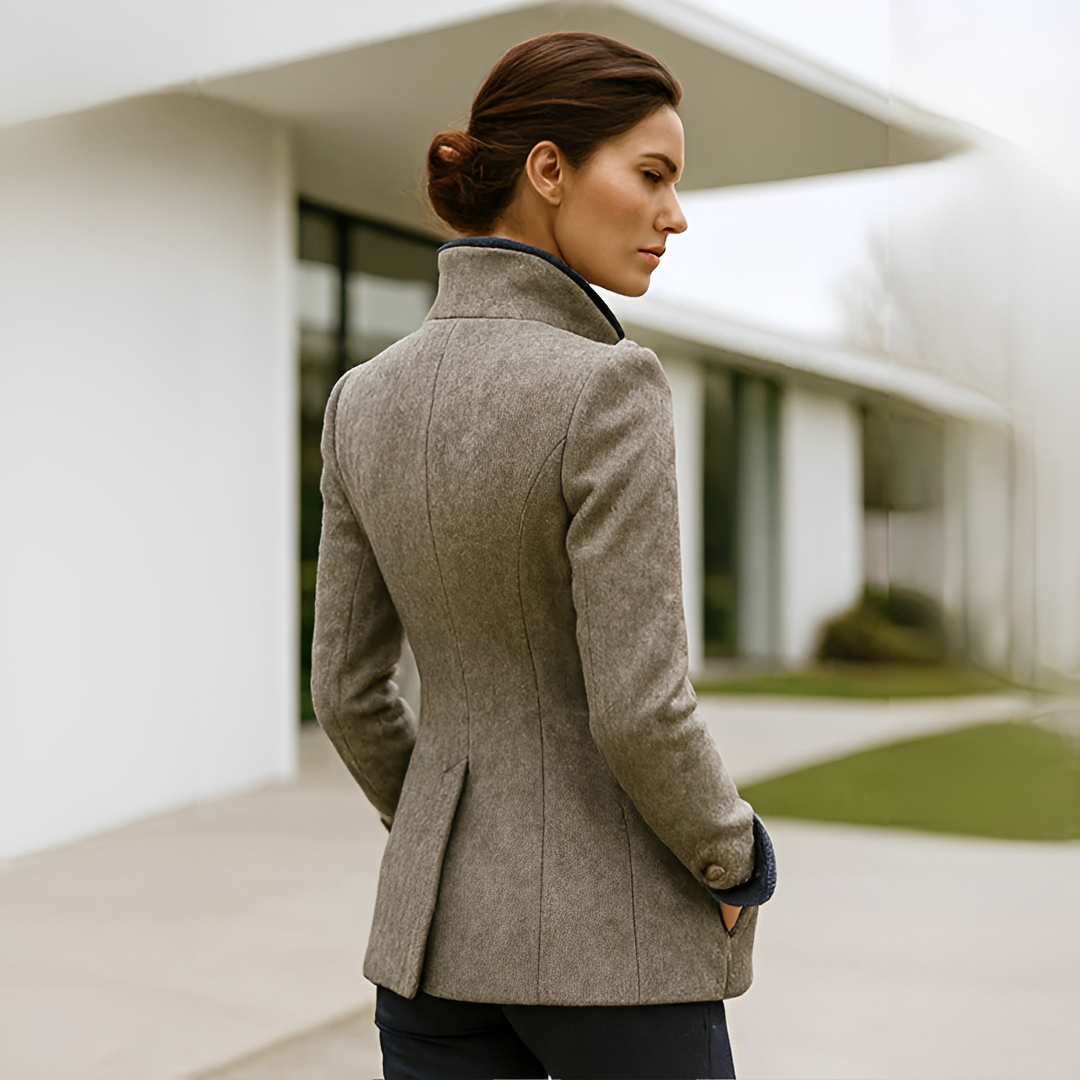 Valerie - Cardigan Stylé à Col Haut