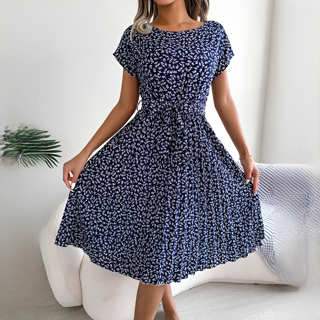 Lyka - Robe élégante d'été à manches courtes pour femmes