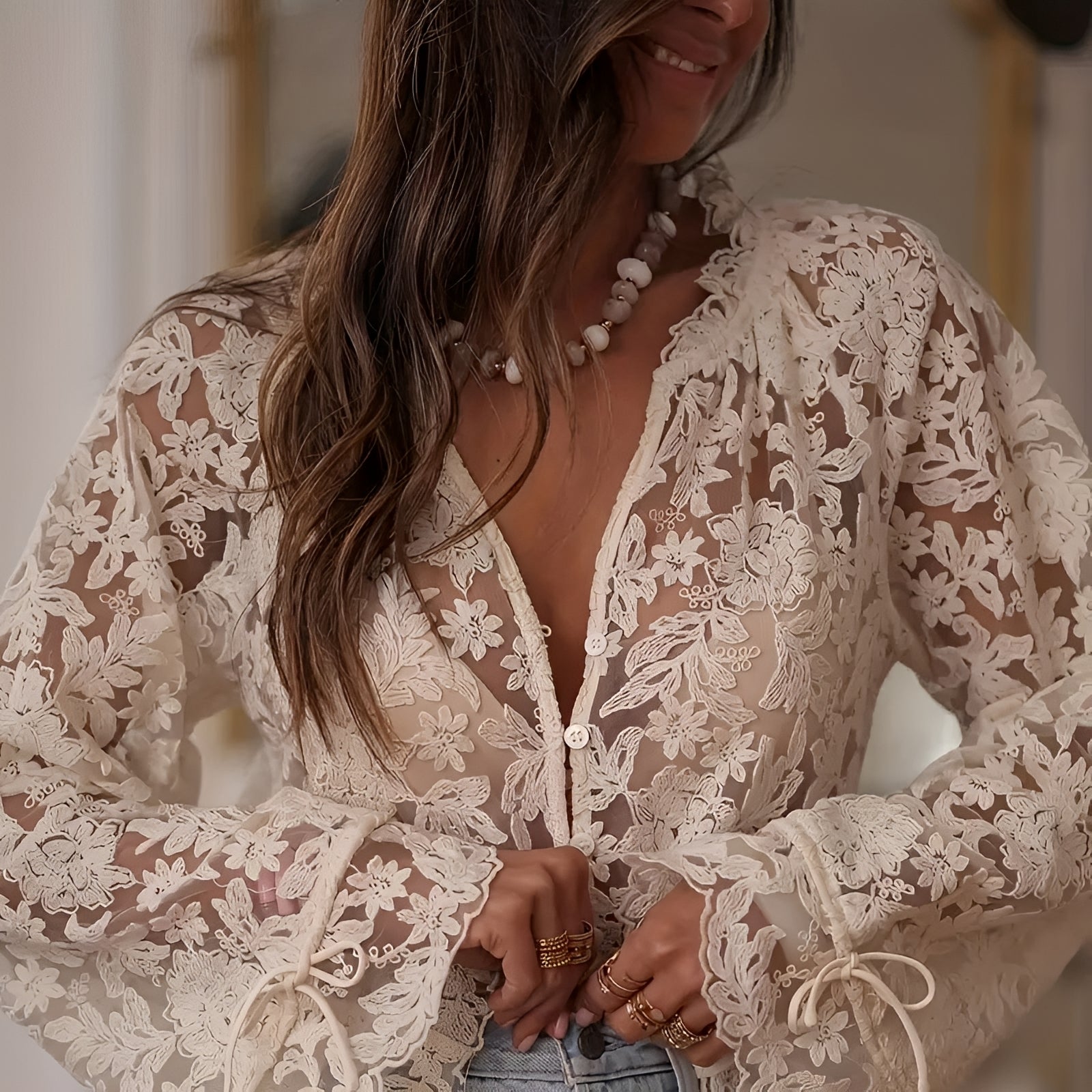 Alexia - Blouse Élégante avec Broderies Florales