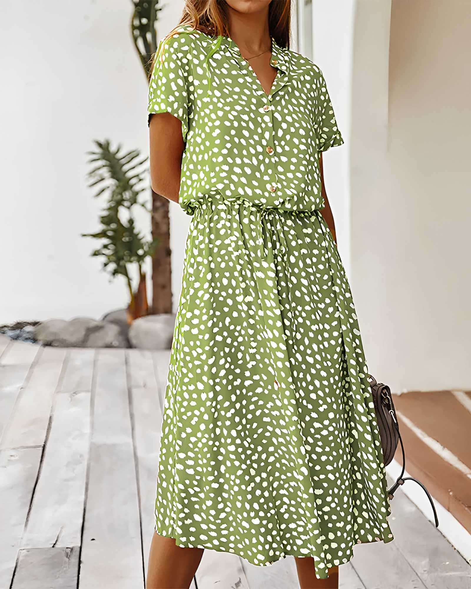Shannon - Robe midi chic avec col en V