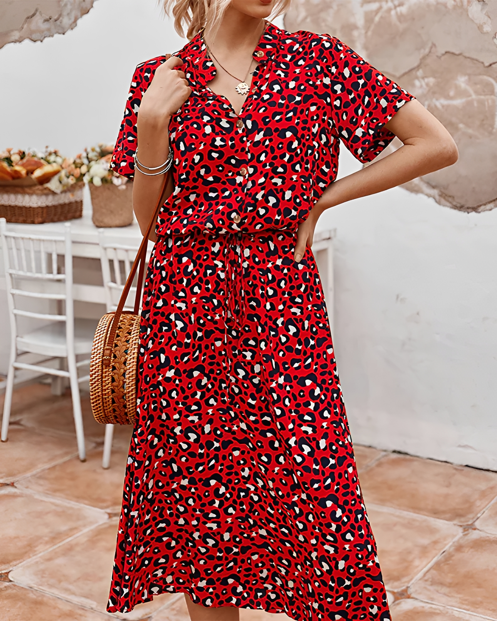 Shannon - Robe midi chic avec col en V