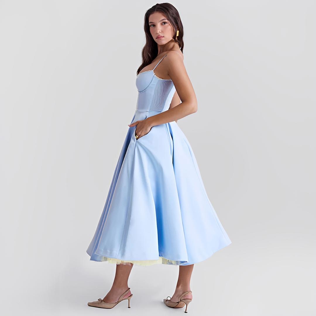 Zendaya - Robe Chic à Double Épaisseur
