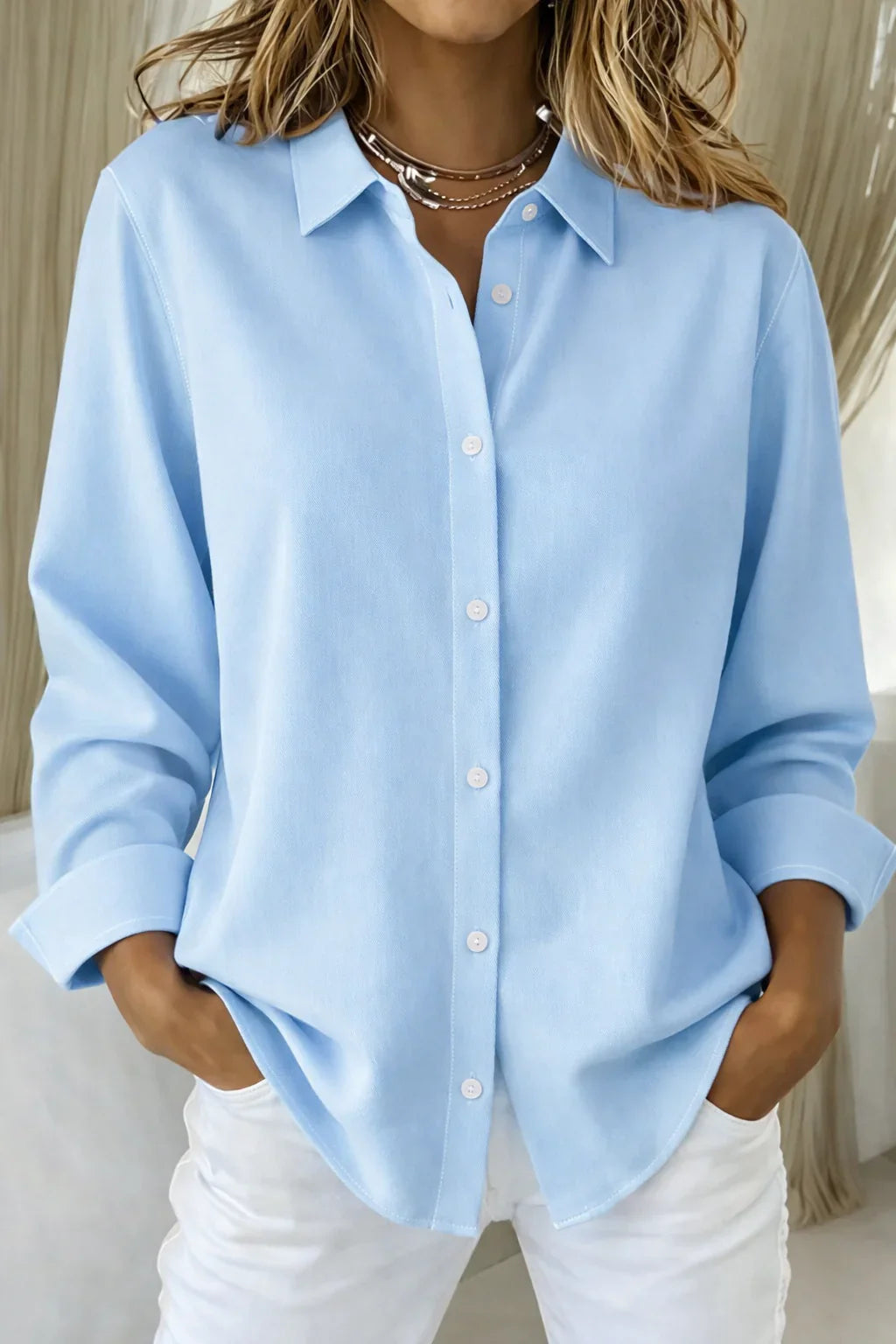 Sophie- Blouse élégante pour femmes avec patte de boutonnage
