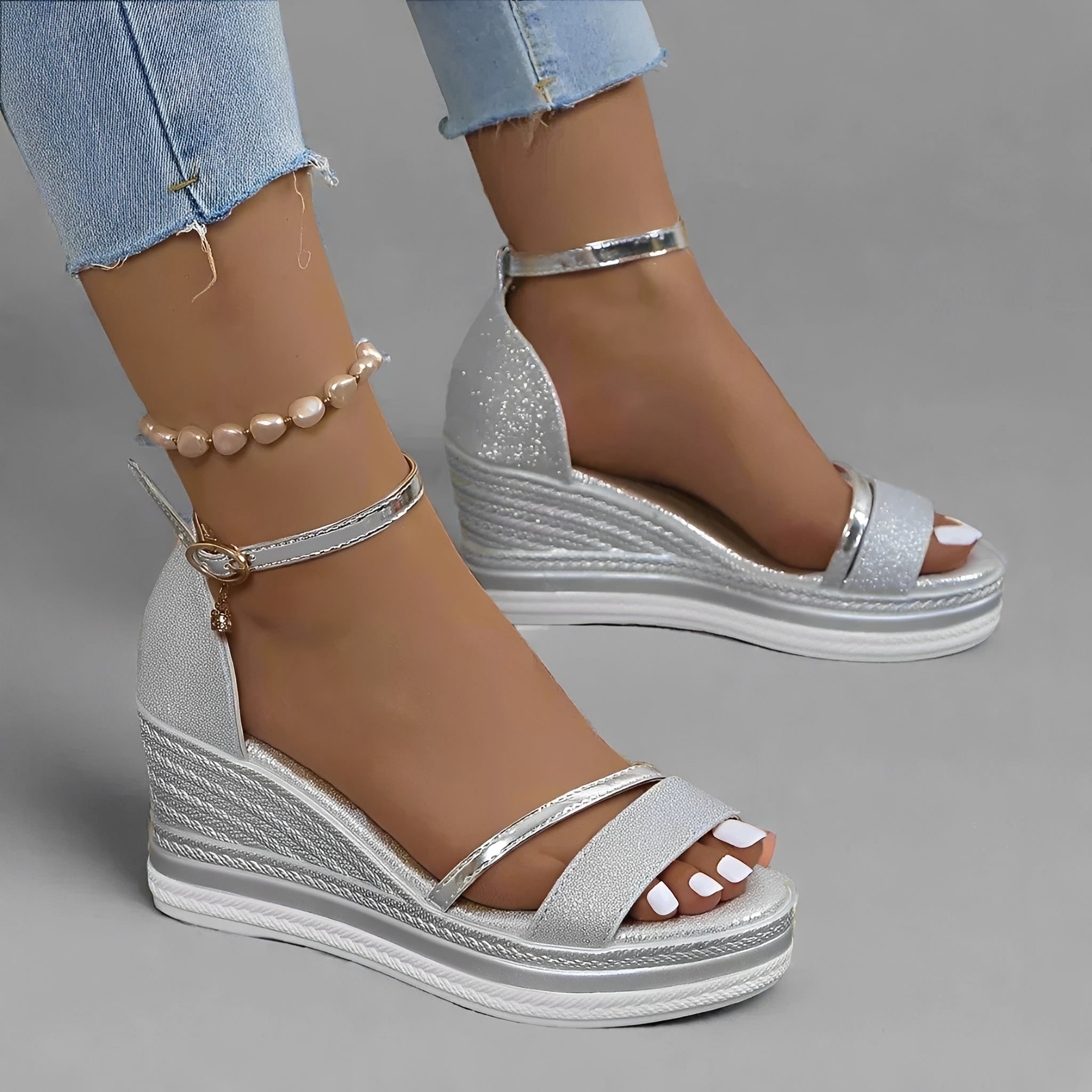 Mildred - Sandales à la mode avec fermeture