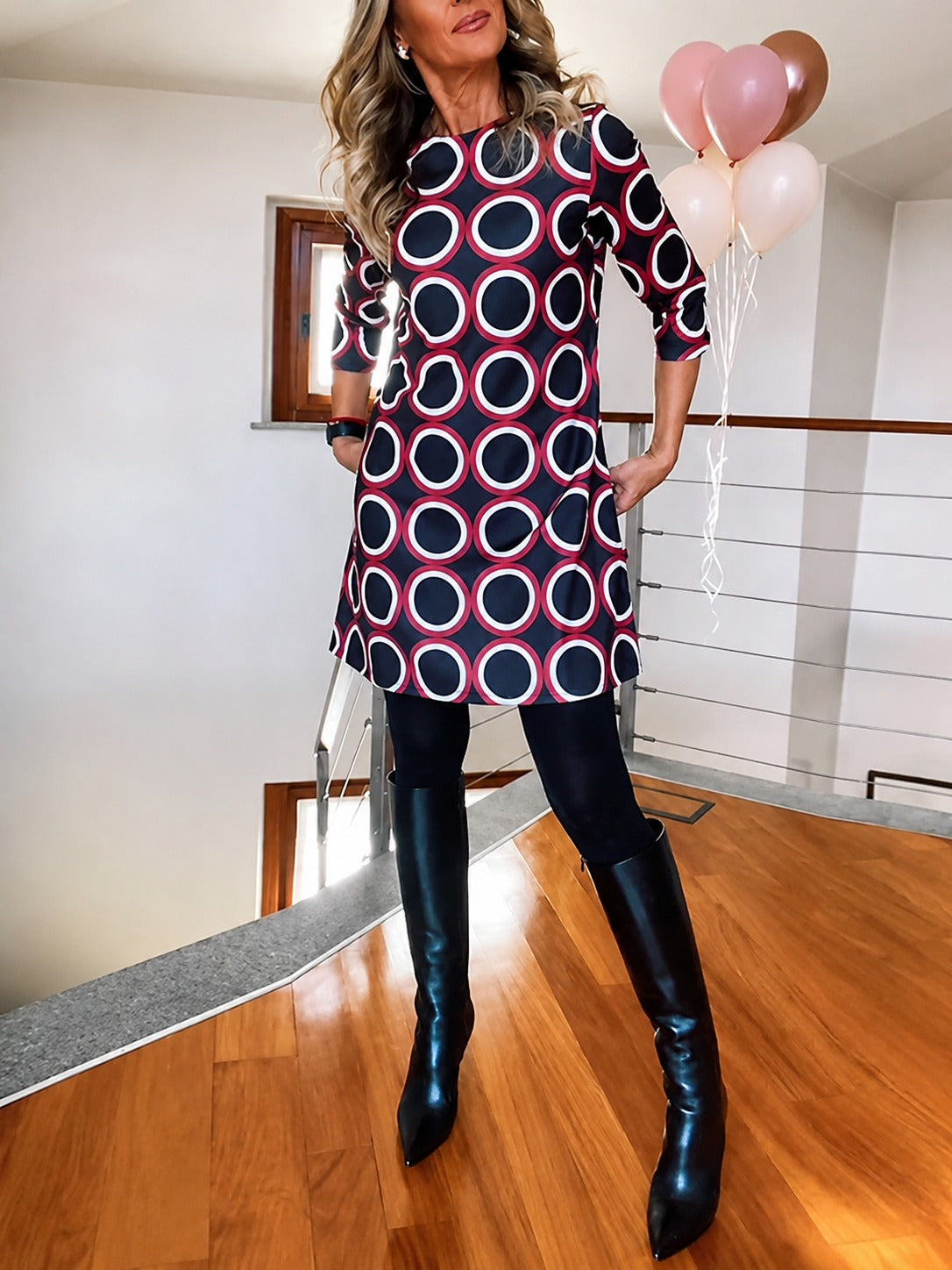 Daniela - Robe Élégante à Manches Moyennes