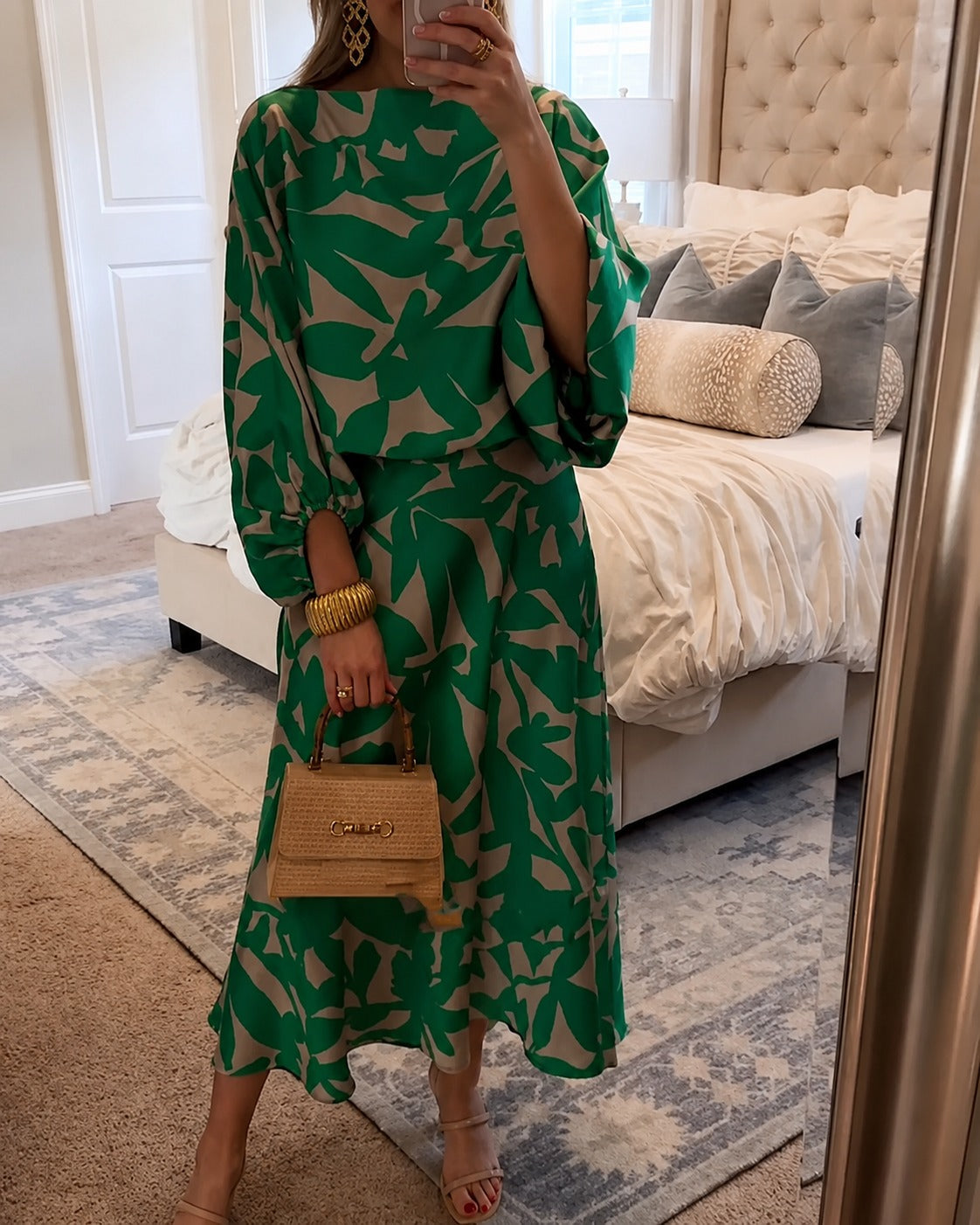 Leanne - Robe Élégante à Manches Évasées