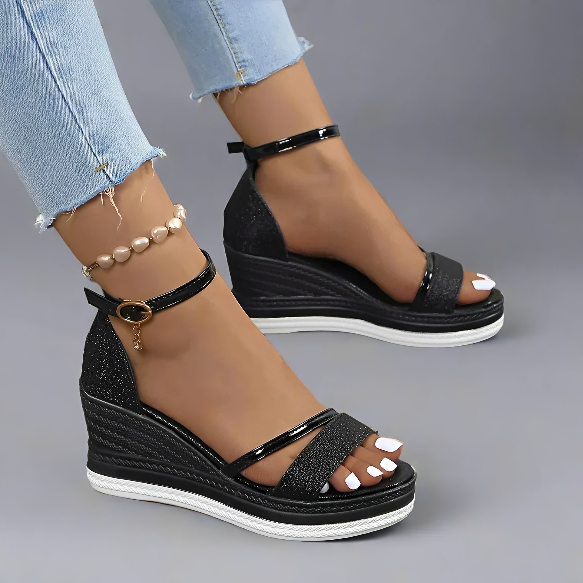 Mildred - Sandales à la mode avec fermeture