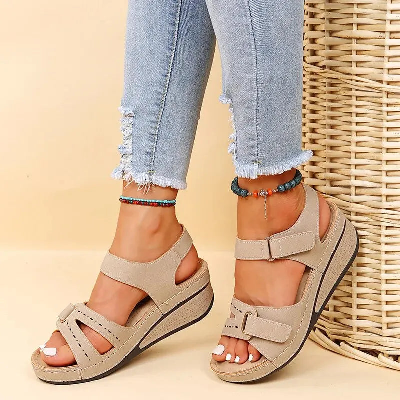 Mia - Sandales à Talon avec Système de Fermeture Velcro