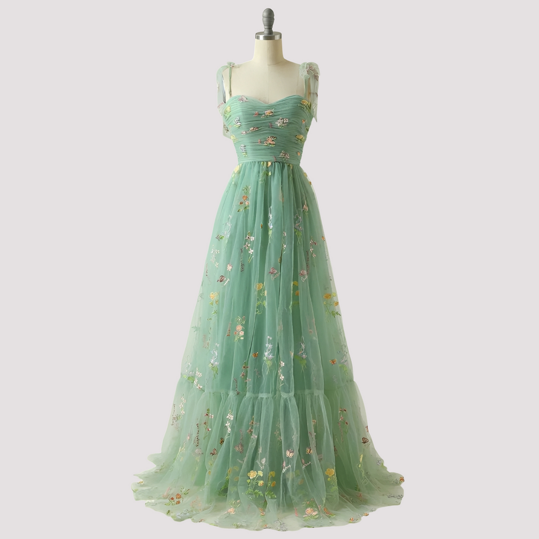 Livia - Robe de bal chic avec broderies florales
