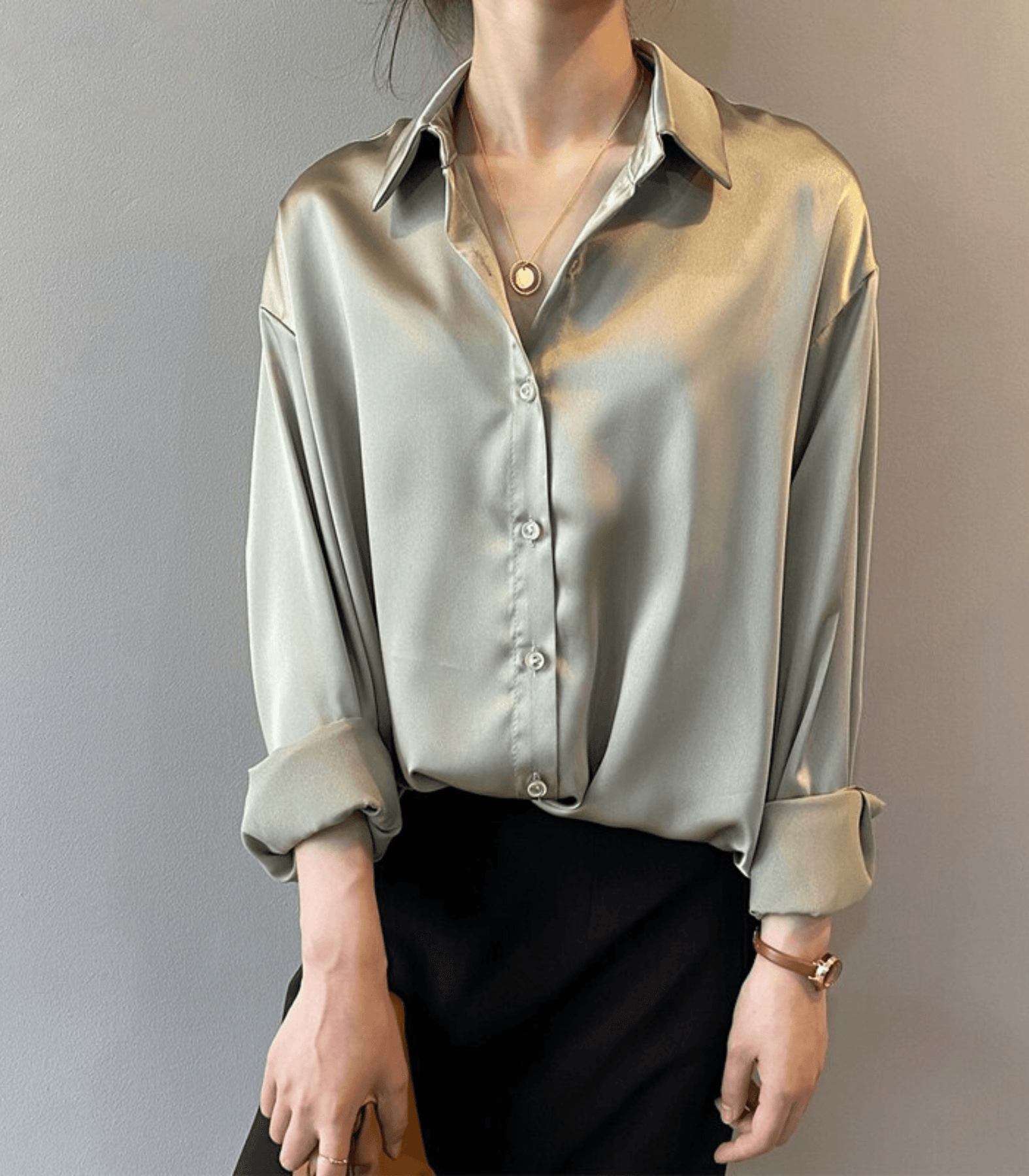 Magnolia - Chemise satinée avec boutons