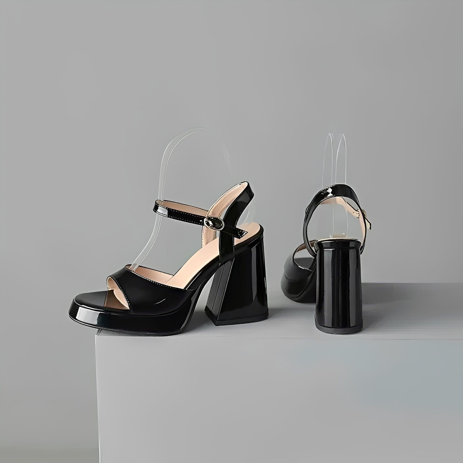 Amina - Talons Distingués